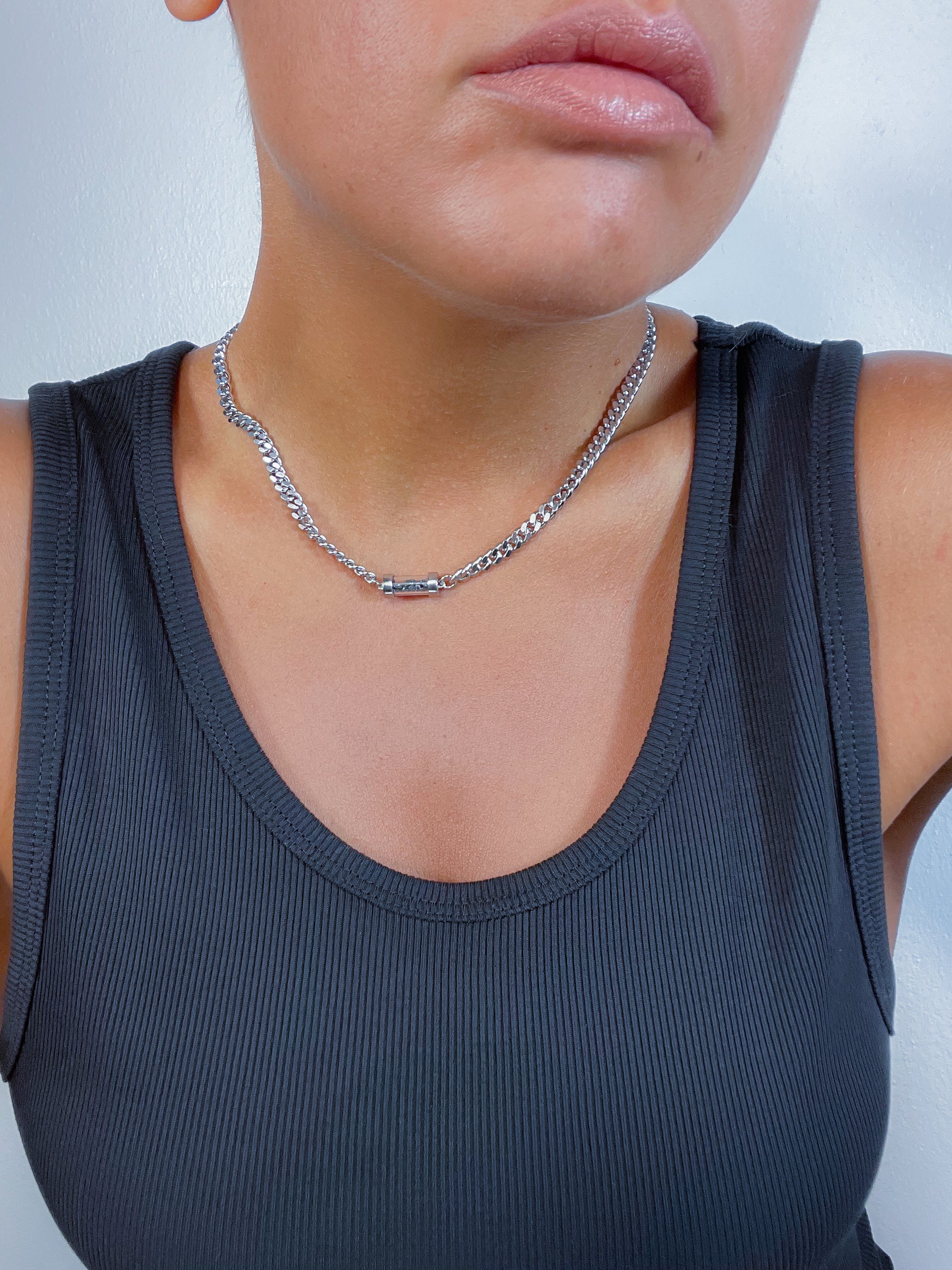 Lien Bold silver necklace |rd|
