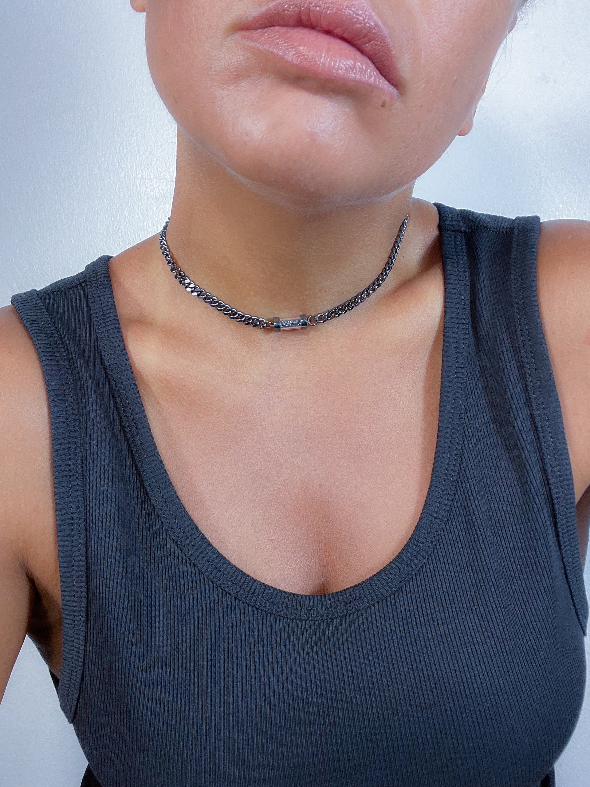 Lien Bold Black necklace |rd|