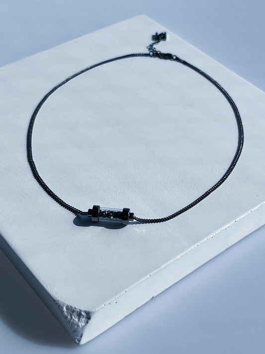 Le Lienn black necklace |vdr|